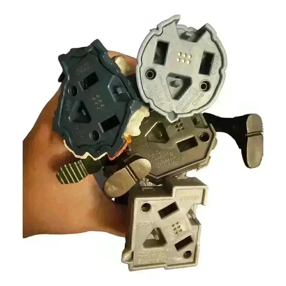 Lot of 4 Marvel Figures Hasbro Playmation Iron Man Red Skull Falcon Adaptoid - Picture 2 of 2